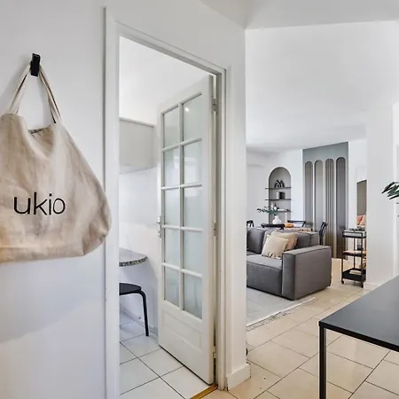 Sahil - 2 A Trocadero Paris