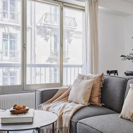 Sahil - 2 A Trocadero * Paris